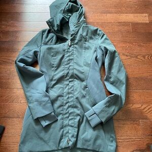 Lululemon Stylish Green Hooded Jacket